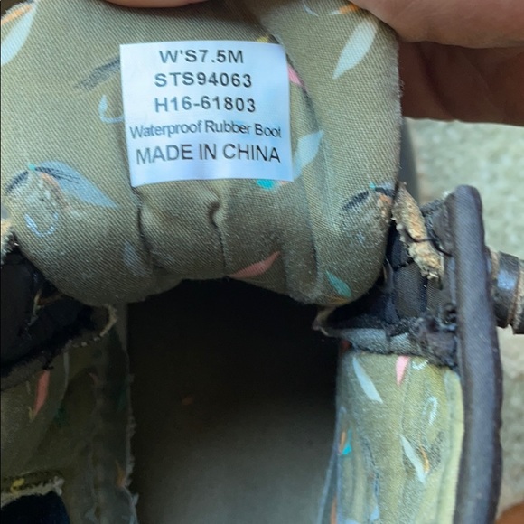 Sperry Rain Boots - Picture 3 of 3